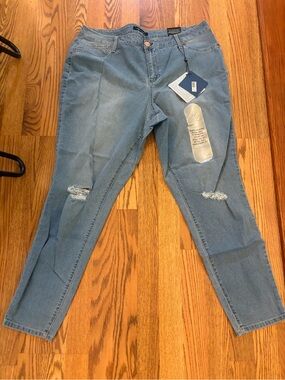 Az Denim Blue Ripped Skinny Jeans NWT size 18W